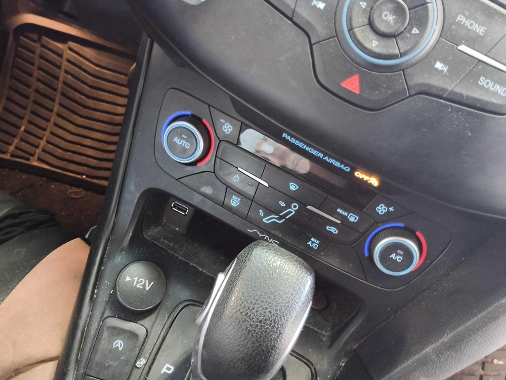 Used A/C Selector Switch fits: 2018 Ford Focus gasoline automatic temperature co