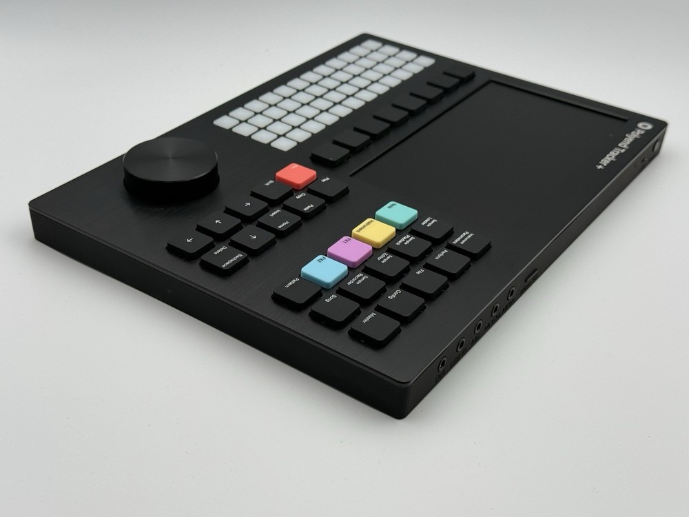 POLYEND TRACKER+ Plus Standalone Audio Workstation Open Box Excellent Condition