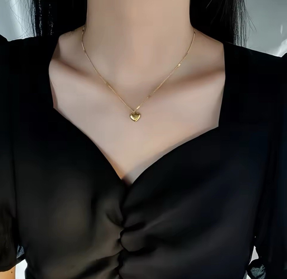 Aurum Amour Pendant