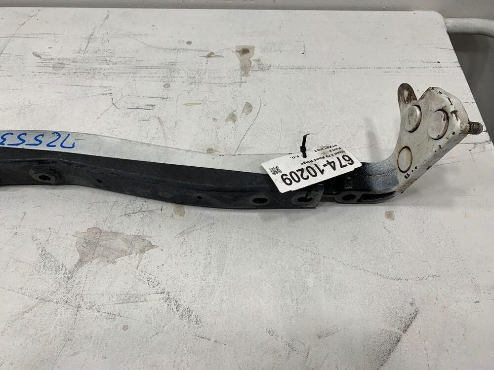 2017 Peterbilt 579 Hood Hinge (674-10209)