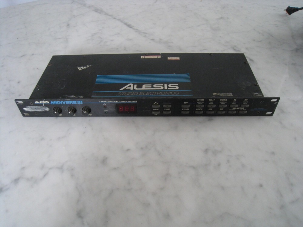 Alesis Midi-Verb 16 Bit Digital Multi-Effects Rack Mountable Audio Processor