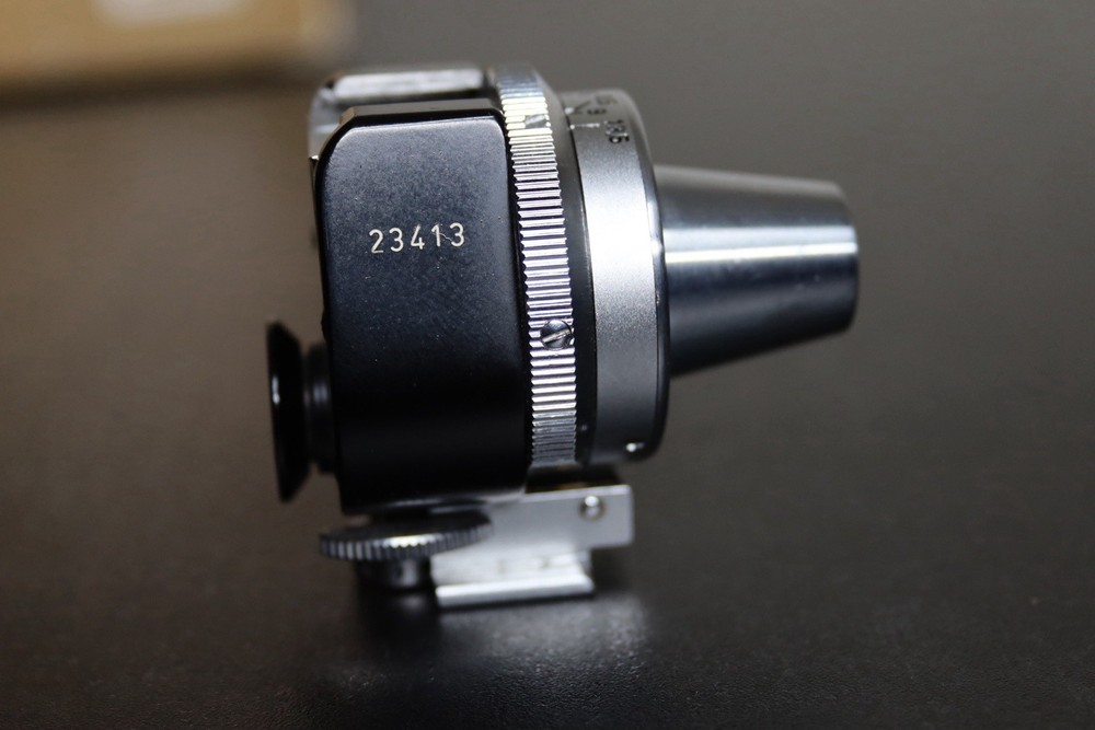 Leica E.LEITZ WETZLAR UNIVERSAL VIEW FINDER