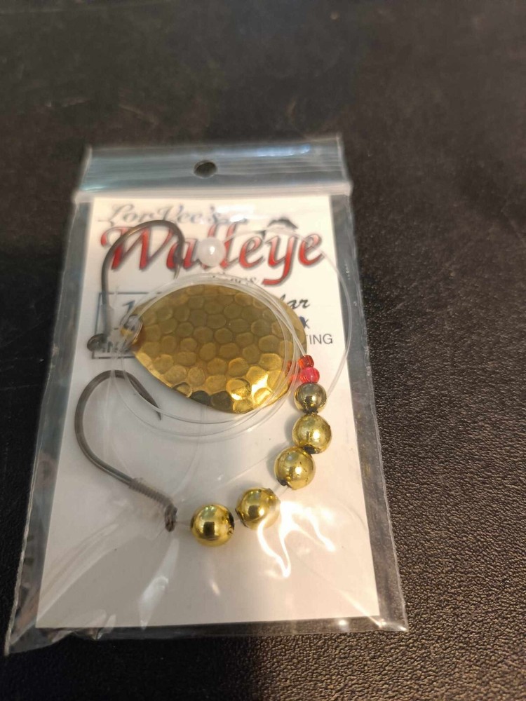 Double hook crawler harness Gold blade and beads.