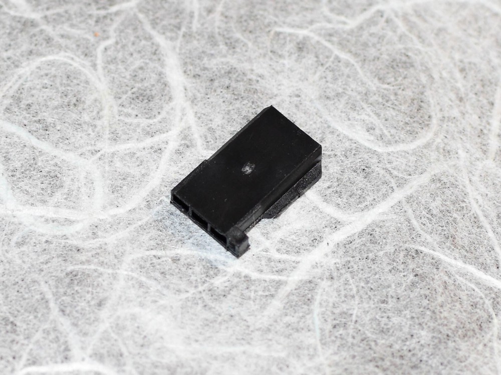 Futaba Servo Plug Black NEW OEM Replacement