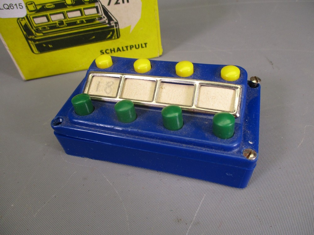 LQ615 MARKLIN 7211 HO TRAIN 1/87 CONTROL PANEL SWITCH PANEL SWITCH PANEL SWITCHBOARD