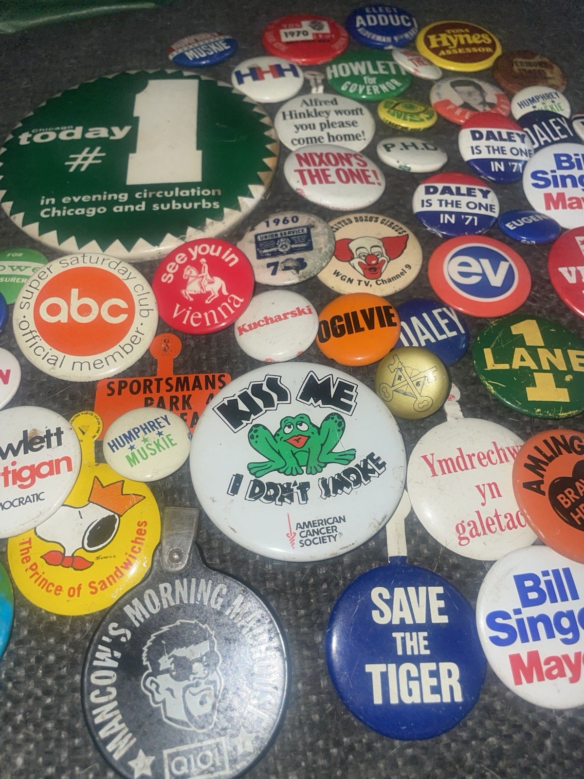 (59) Vintage Pin And Item Assortment/ Politics & Misc Advertisement
