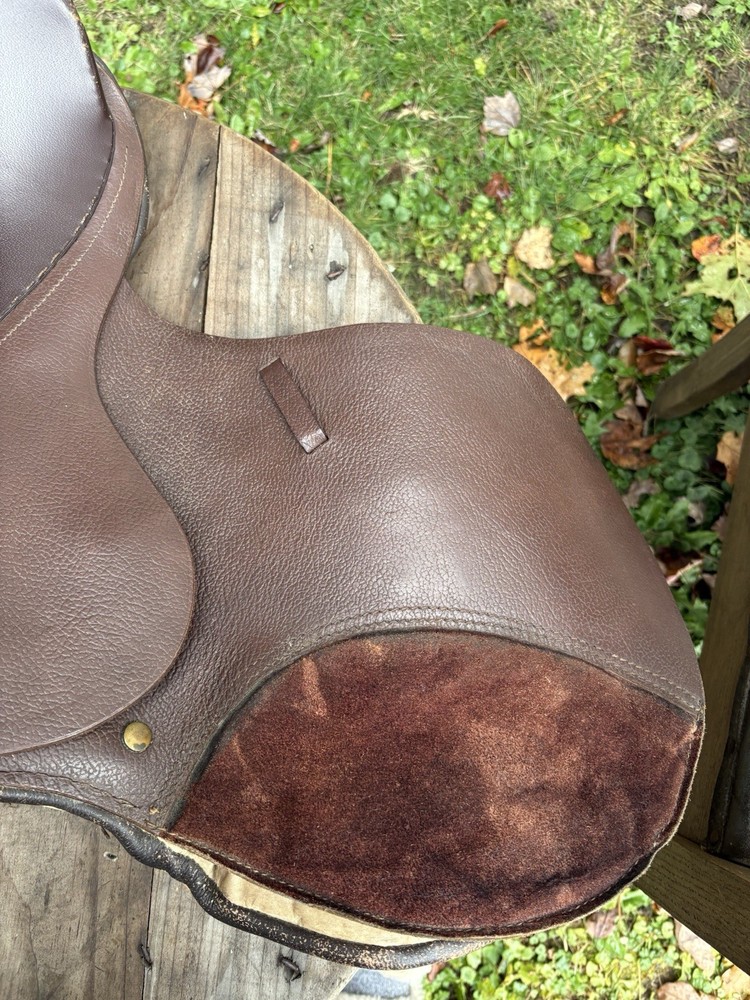 Jumping English Saddle Used Great Condition