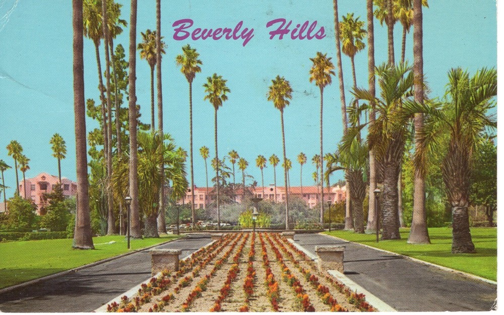 BEVERLY HILL, CALIFORNIA - PC6180