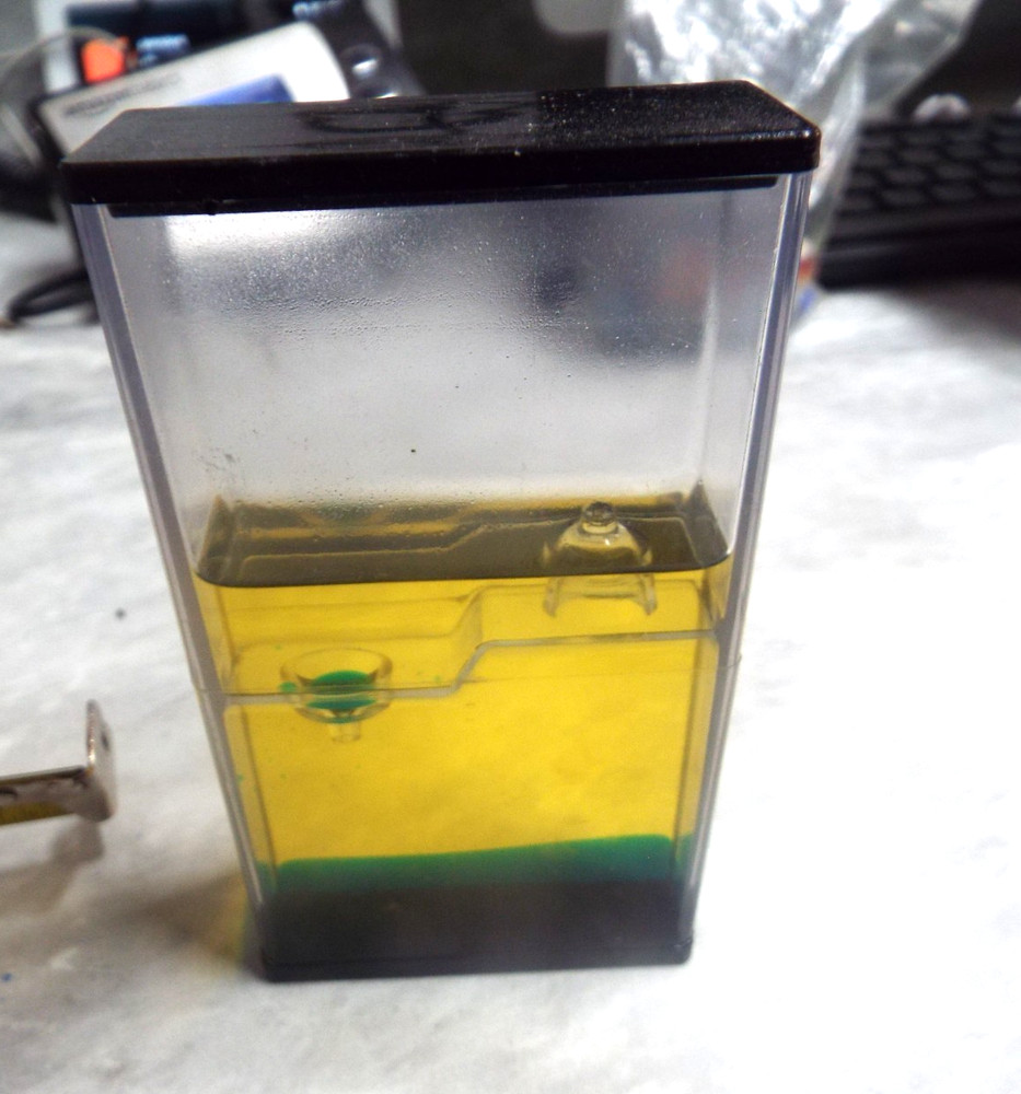 Vintage Liquid Motion Bubble Timer Blue Green Yellow 4"