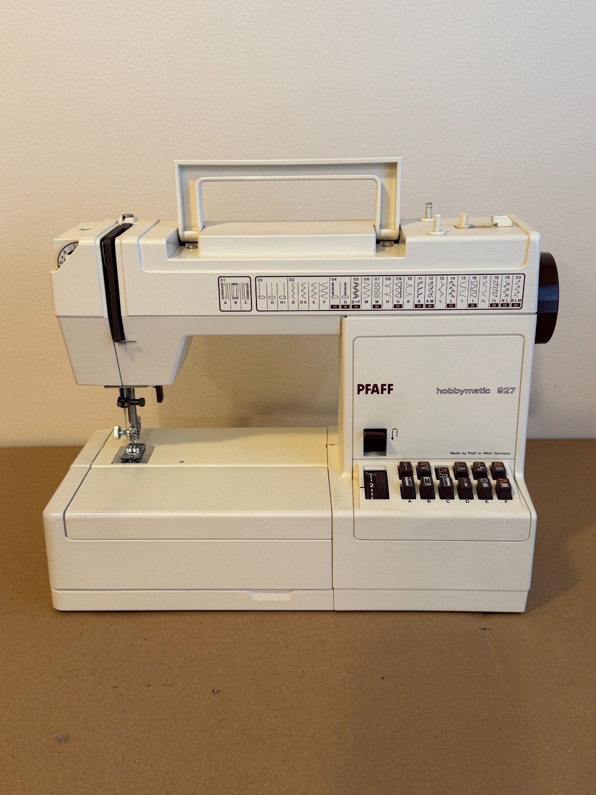 PFAFF hobbymatic 927 sewing machine