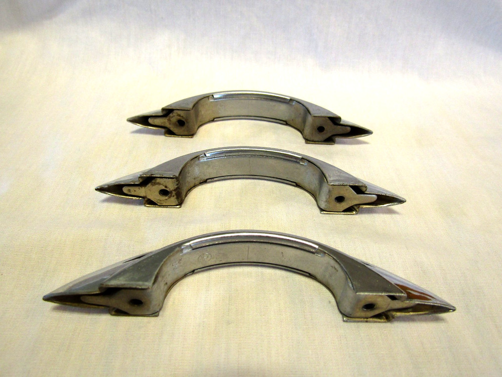 3 Vintage Chrome Drawer Pulls Stepped Sides Pointed Ends Cabinet Handle Amerock
