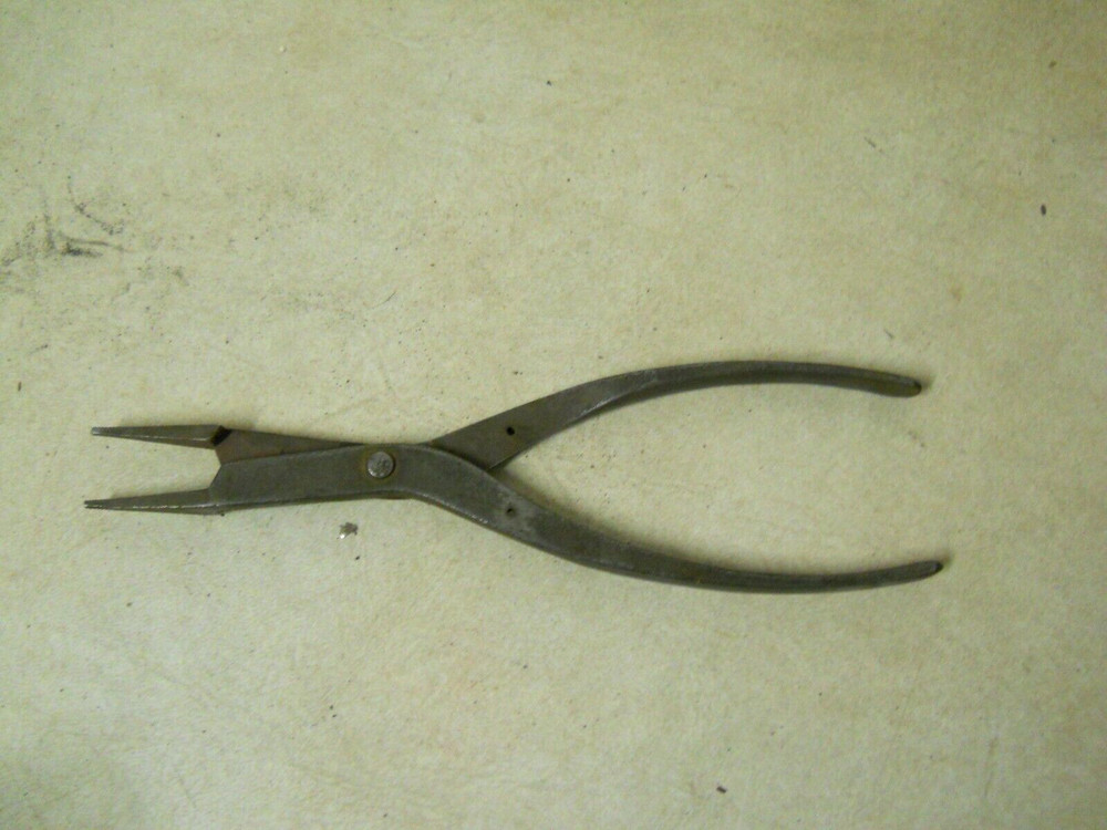 Snap On Tools 70 B Needle Nose Pliers 9" Needs Spring