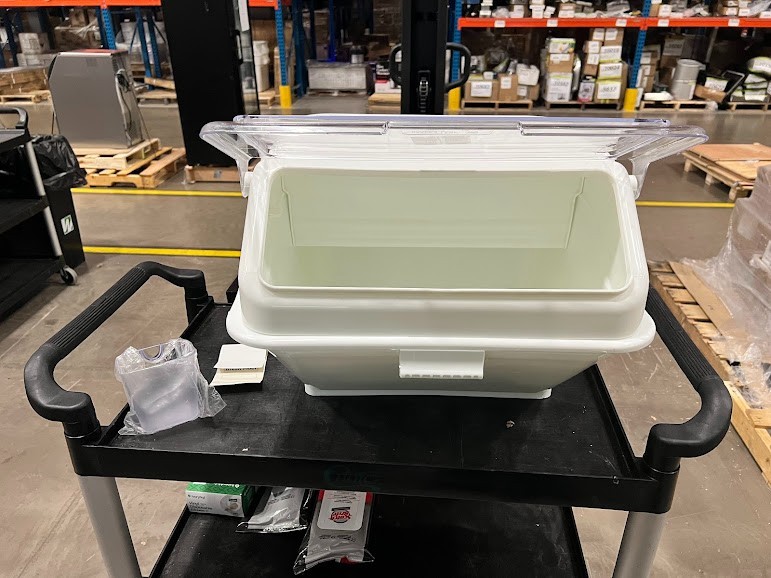 Baker's Lane 12.6 Gallon / 200 Cup Shelf Ingredient Bin