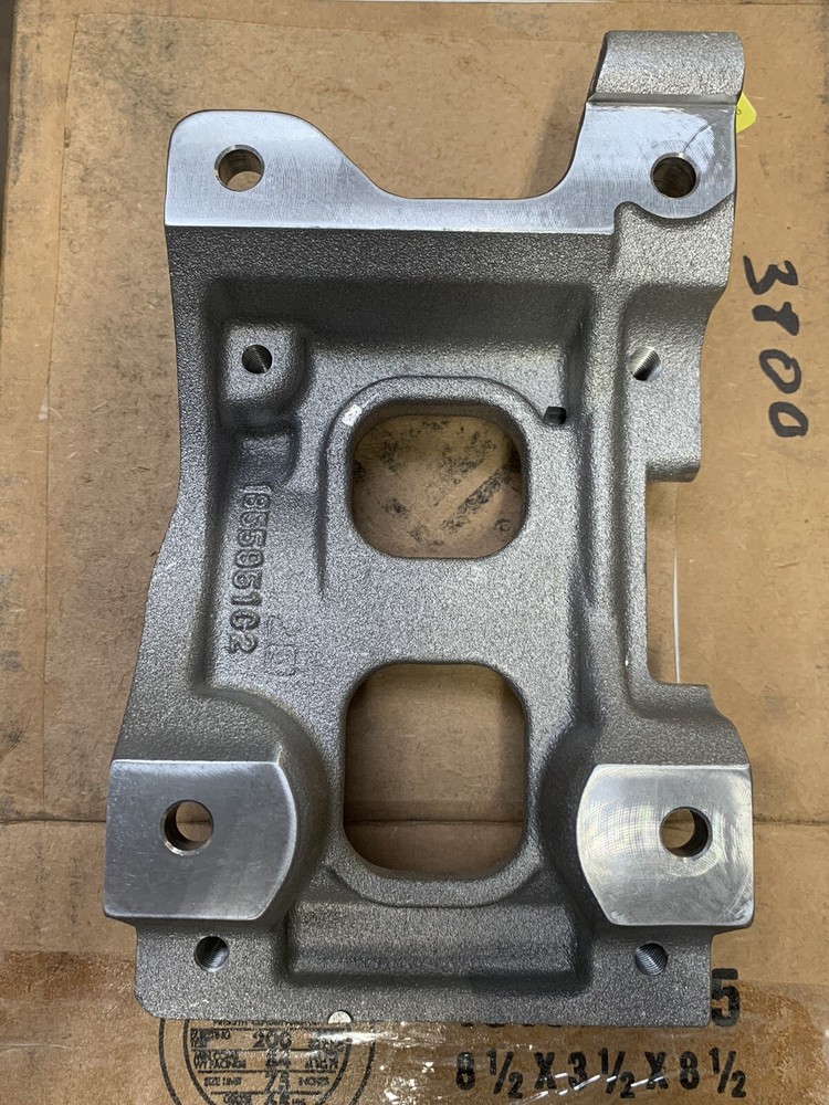 New OEM a/c compressor bracket 1855951C2