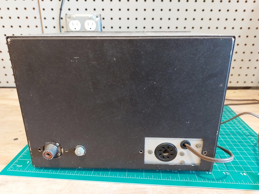 Johnson Viking Adventurer Ham CW Transmitter Assume for Parts or Not Working