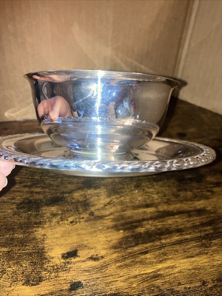 Oneida Silver Plate Dip Bowl w/Attached Tray 5" Bowl, 7.5” Tray USA