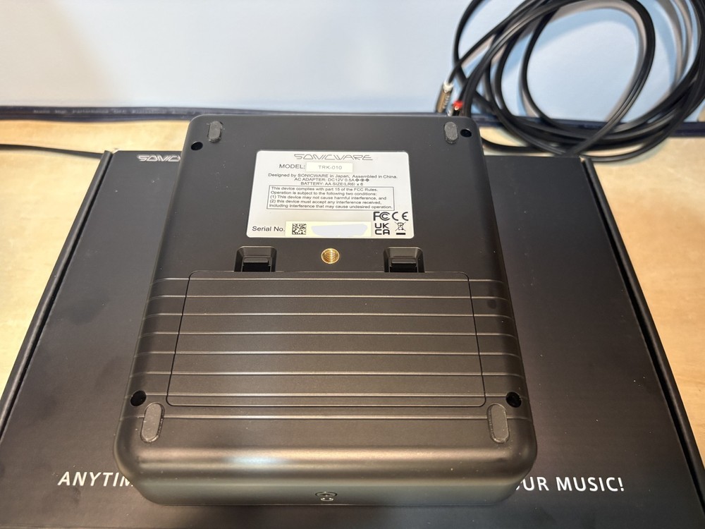 Sonicware SmplTrek Portable Production Sampler & Decksaver