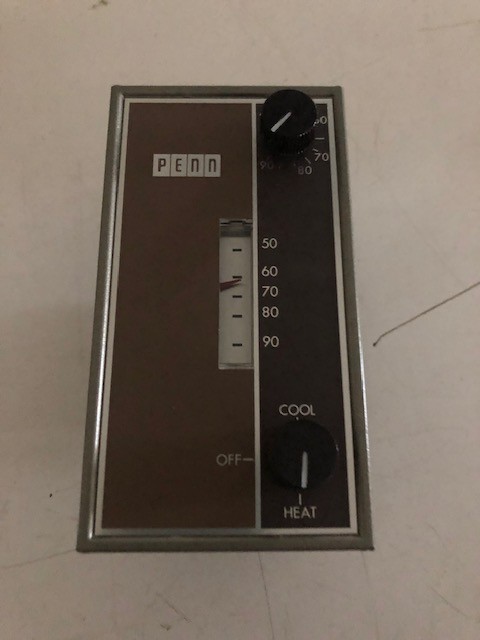 JOHNSON CONTROLS T22SEB-1 Heating-Cooling Thermostat
