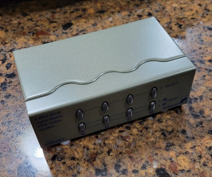 StarTech.com ST22MX 4 port dual input matrix VGA Video Splitter