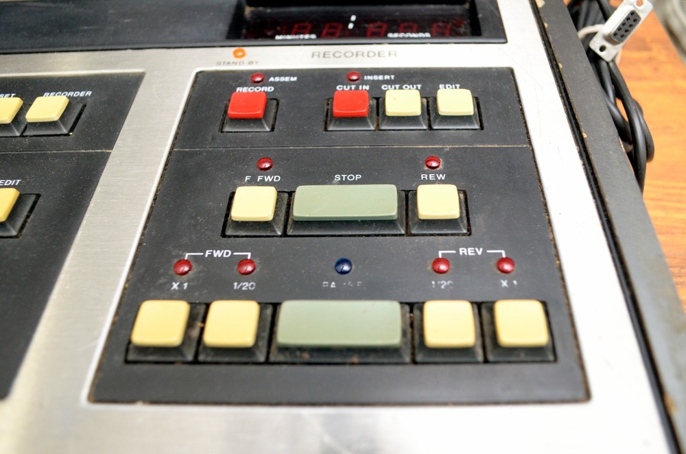 USED-SONY Video Editor-RM-430 U-Matic -Bundle includes (2)-16'ft connect cables)