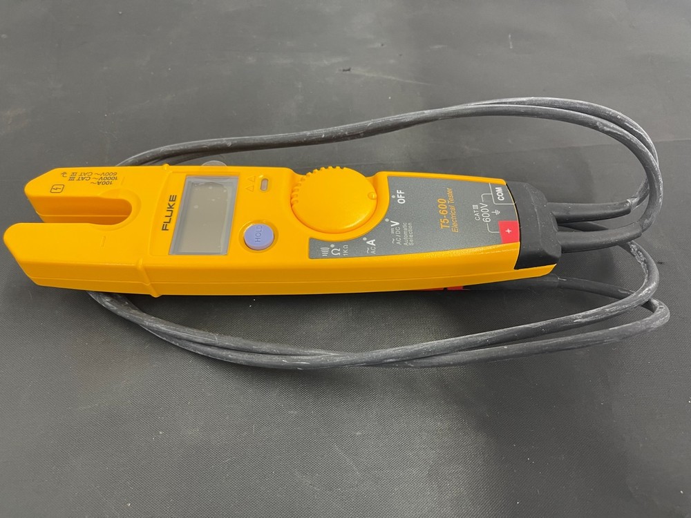 Fluke T5-600 Electrical Voltmeter, Continuity and Current Tester - Open Box