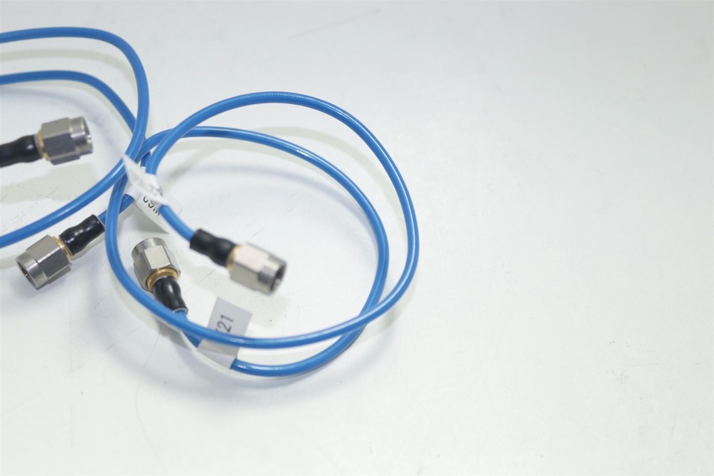 Anritsu MG3700A Vector Signal Generator 250KHz - 3GHz 2 RF Cable