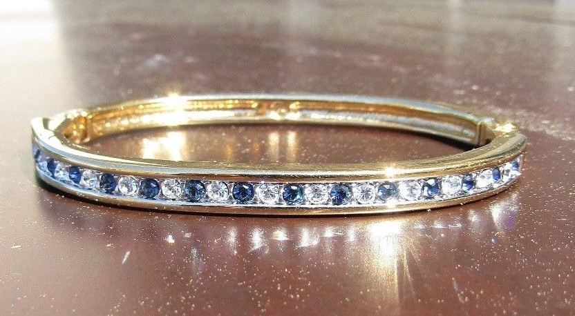 NWOT Swarovski Signed Stackable Channel Style Blue&Clear Crystal Hinged Bangle!