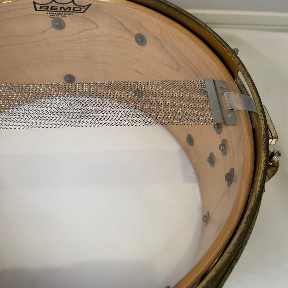 Pearl Custom Classic One Piece Maple Shell Snare Drum