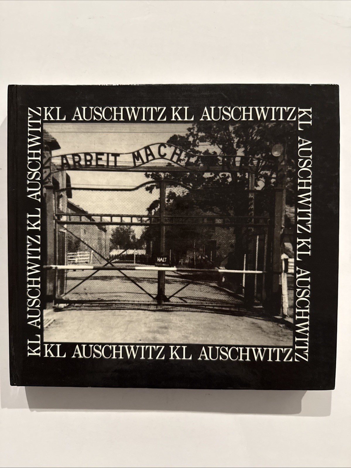 KL Auschwitz Documentary Photographs Book 1980 Holocaust WWII Camp Poland