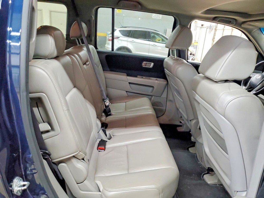 PILOT 2011 Glove Box 4967100