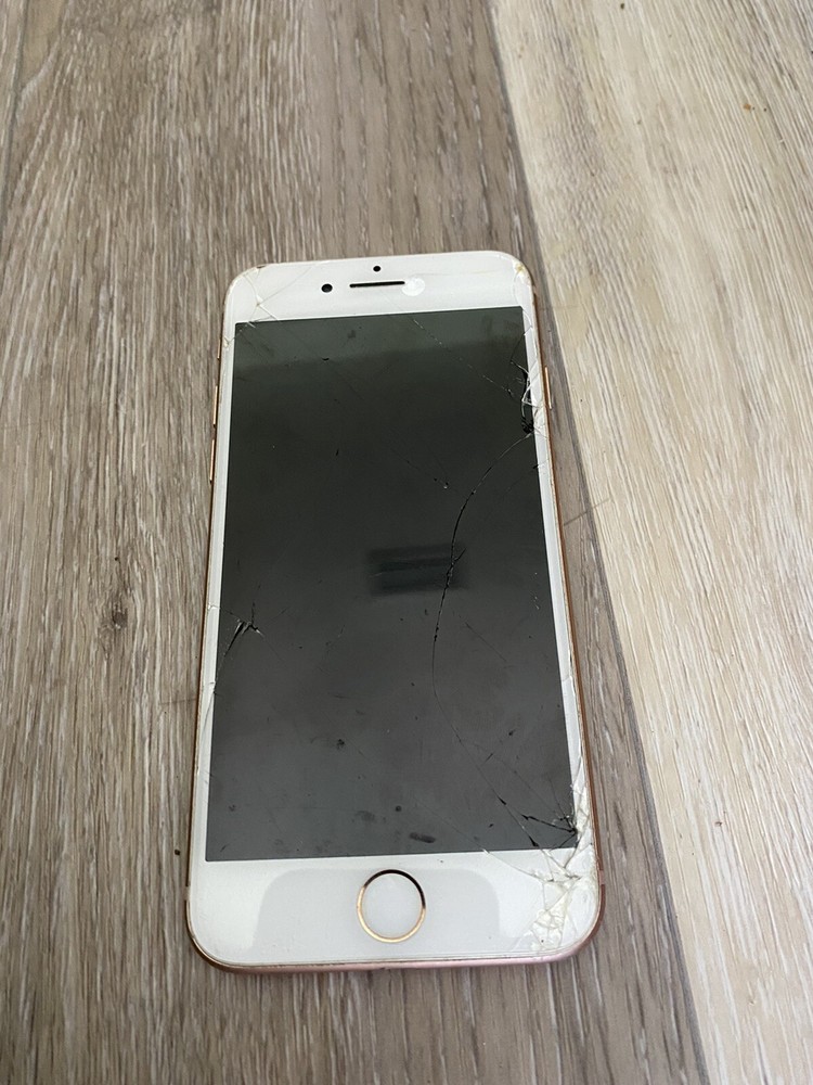 Iphone bundle! (Contains one Iphone 8 and two Iphones 7)