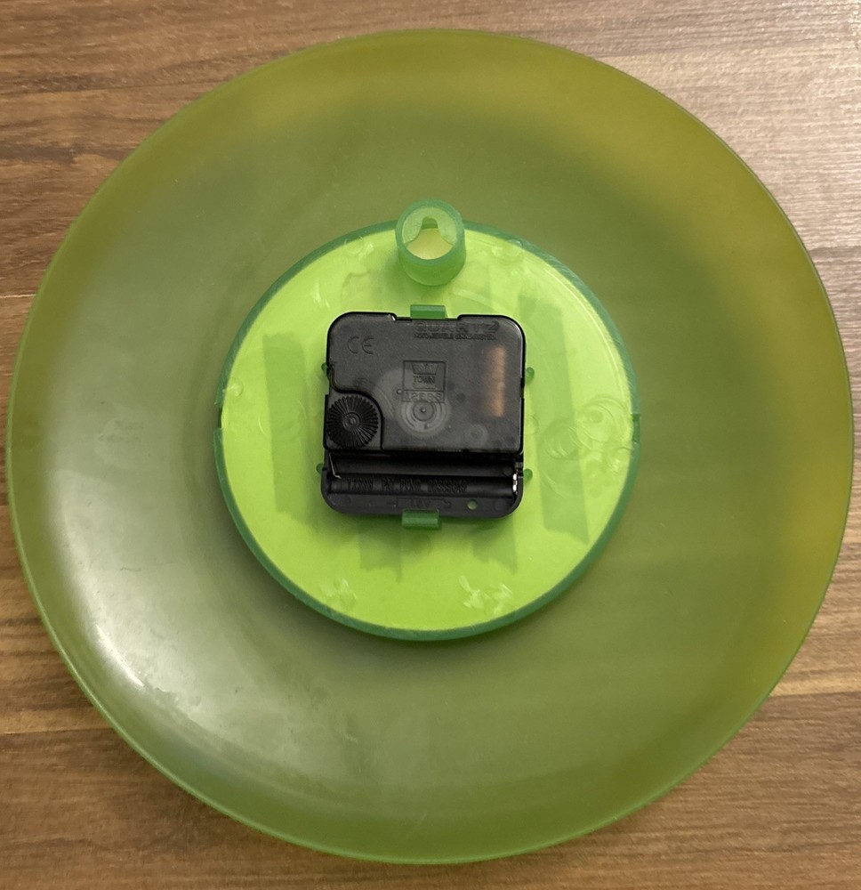 1990s Y2K wall clock Timeout Green Round Plastic