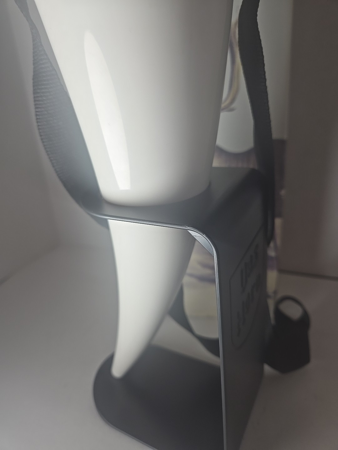 Drinking Vessel Horn with Holder and Neck Strap. Das Horn. 24 Oz. New Open Box