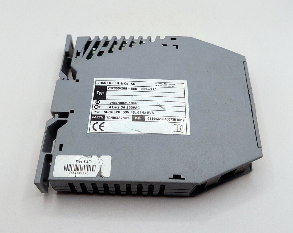 JUMO 702060/288-888-000-22 TEMPERATURE CONTROLLER