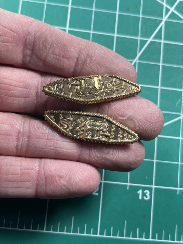 WWII Armored Officer Collar Insignia x 2 Meyer and Myrgold Marked