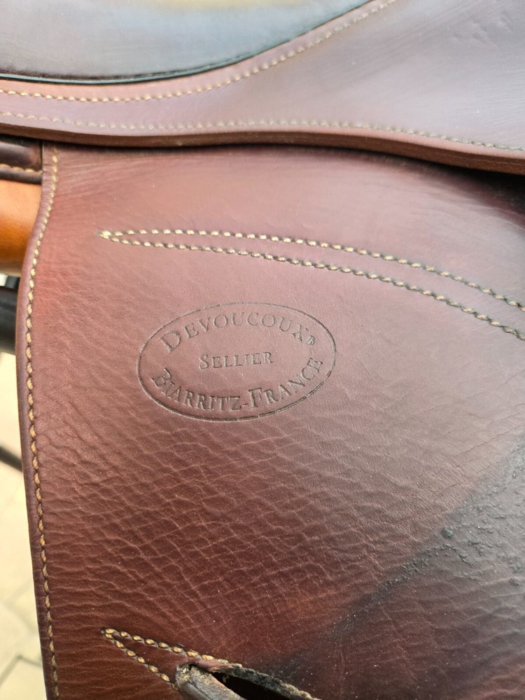 Devoucoux Oreka size 17 saddle