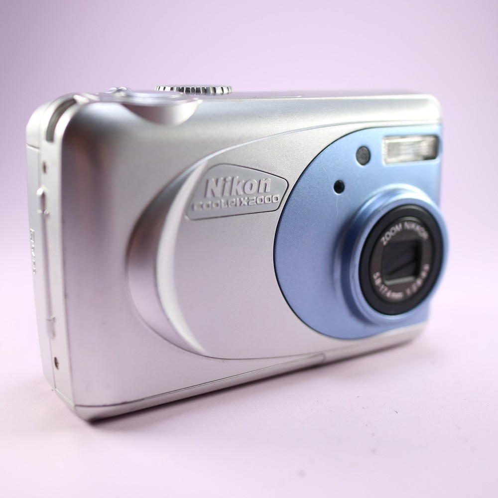 Nikon Digital Camera Coolpix 2000 2.0MP Silver Tested