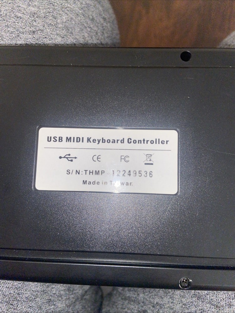 Midiplus AKM320 32-Note USB Midi Compact Mini Keyboard Controller