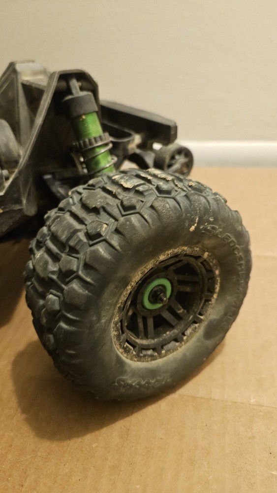 Traxxas Maxx Roller/slider