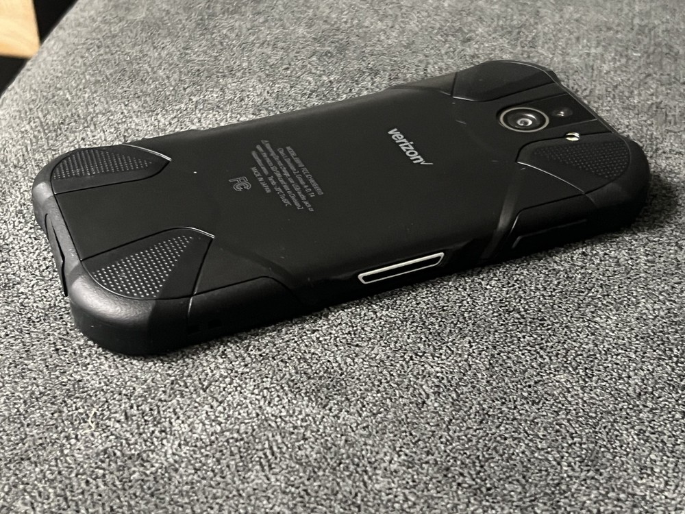 Kyocera DuraForce PRO2 E6910, 64GB (UNLOCKED) Rugged Android Smartphone - GOOD