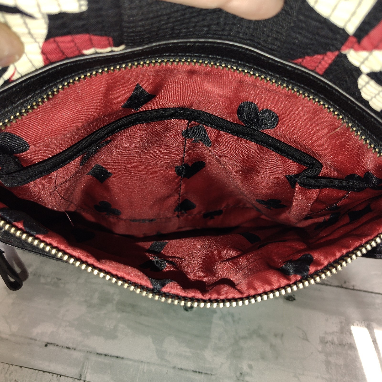 🏰Vera Bradley Disney Alice In Wonderland "Painting The Roses" Bag & Wallet