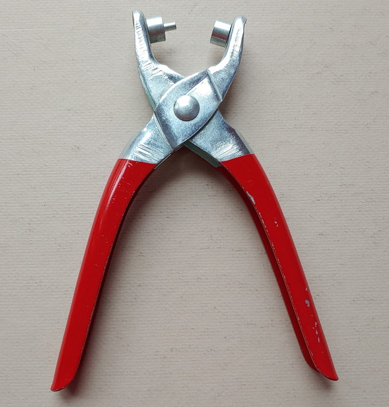 Vintage Globemaster Eyelet Fastening Kit