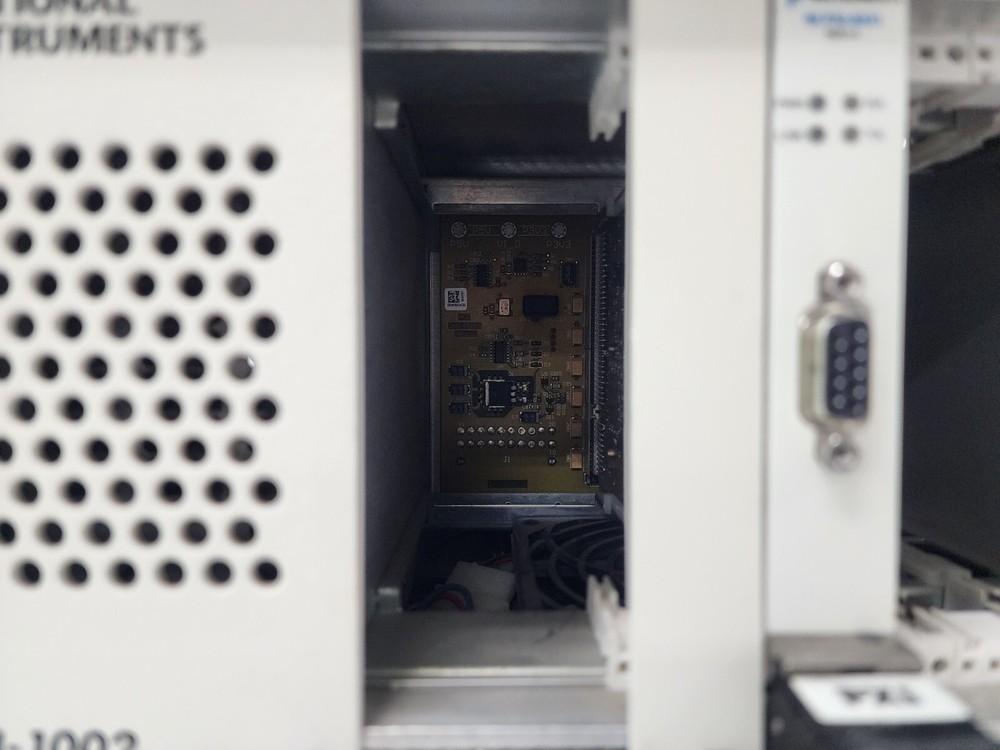 Ni PXI-1002 PXI Chassis, Pxi-8331 Interface Module