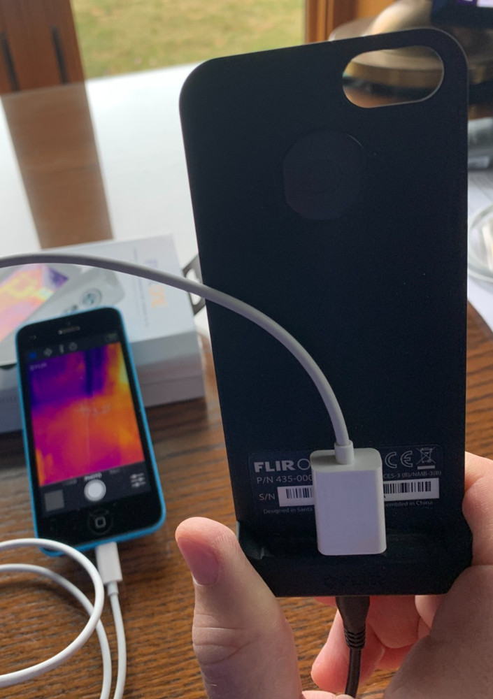 Complete thermal imaging system - FLIR ONE Thermal Camera and iPhone 5c