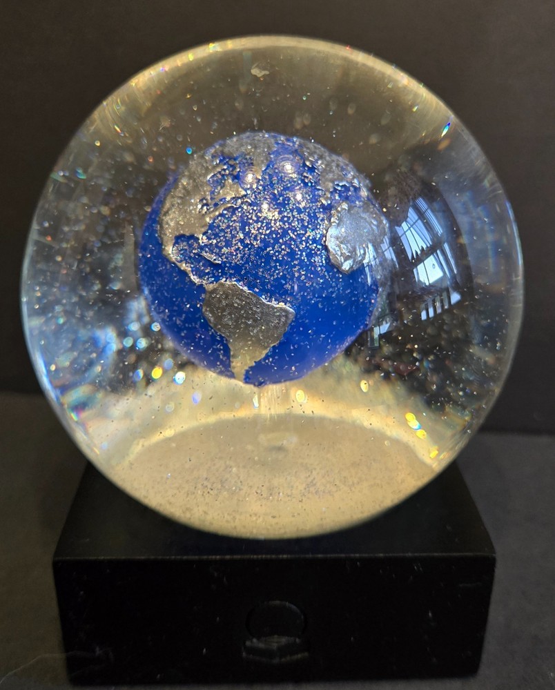 Blue Earth Snow Globe By CoolSnowGlobes