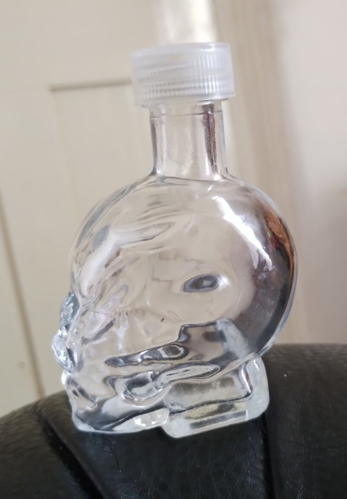 ALIEN HEAD SMALL EMPTY GLASS BOTTLE WITH SCREW ON LID