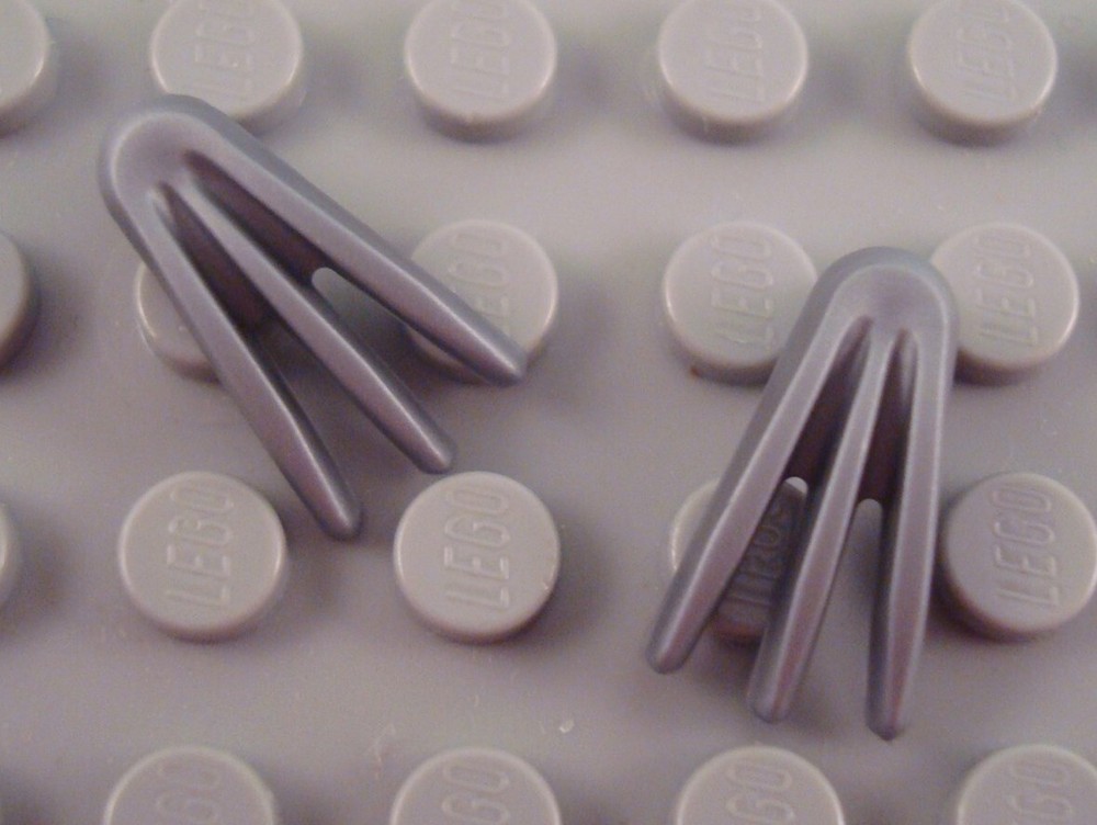 LEGO Flat Silver Wolverine Bladed Claw Weapons Minifigure Accessory