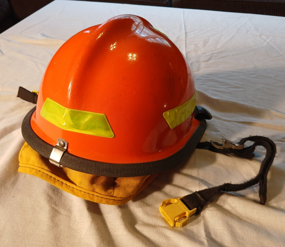 Cairns Firefighter HP3 Commando Helmet Orange, Used Good Cond, Adjustable