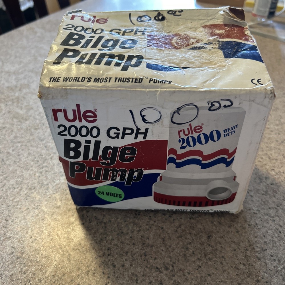 Rule 2000 GPH Non-Automatic Bilge Pump, 24V