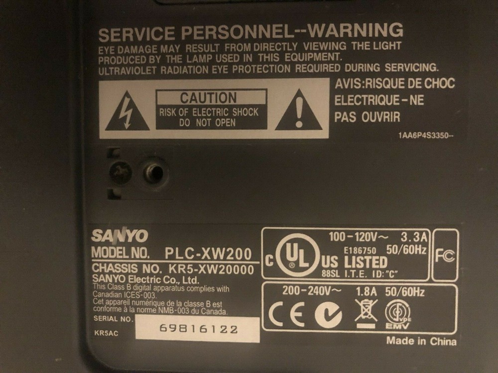 SANYO PLC-XW200 LCD Projector